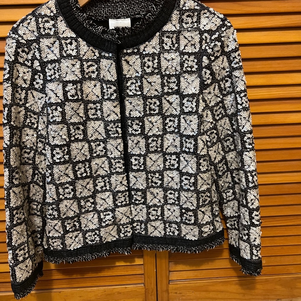 CHANEL Black and White Cropped Blazer